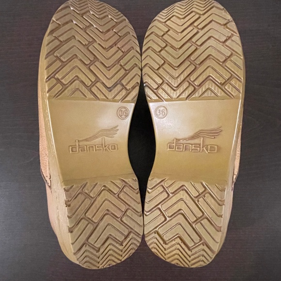 🌾Reserved for Kristine🌾Dansko Pro Honey Clog Burnished Distressed Leather 36 - Picture 5 of 5